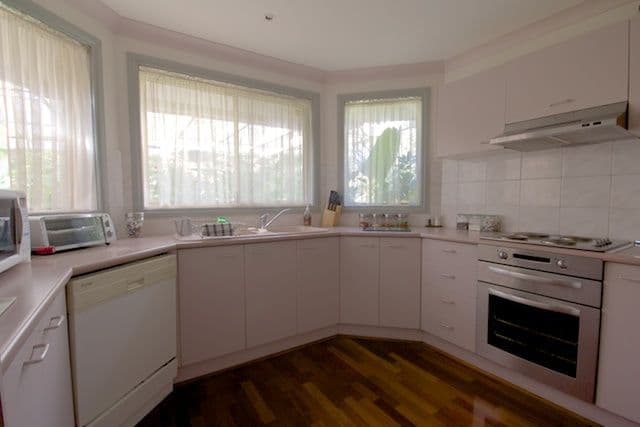 12 Sophie Place, CECIL HILLS NSW 2171, Cecil Hills - Thumbnail 3