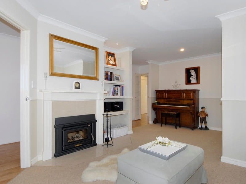 8 Arpenteur Drive, BALDIVIS WA 6171, Baldivis - Thumbnail 2