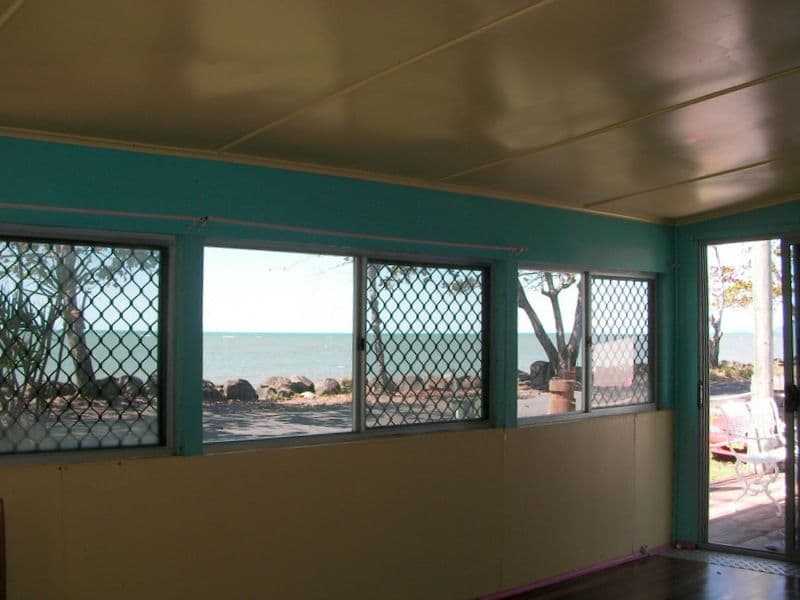 3 Esplanade, Flying Fish Point QLD 4860, Flying Fish Point - Thumbnail 4