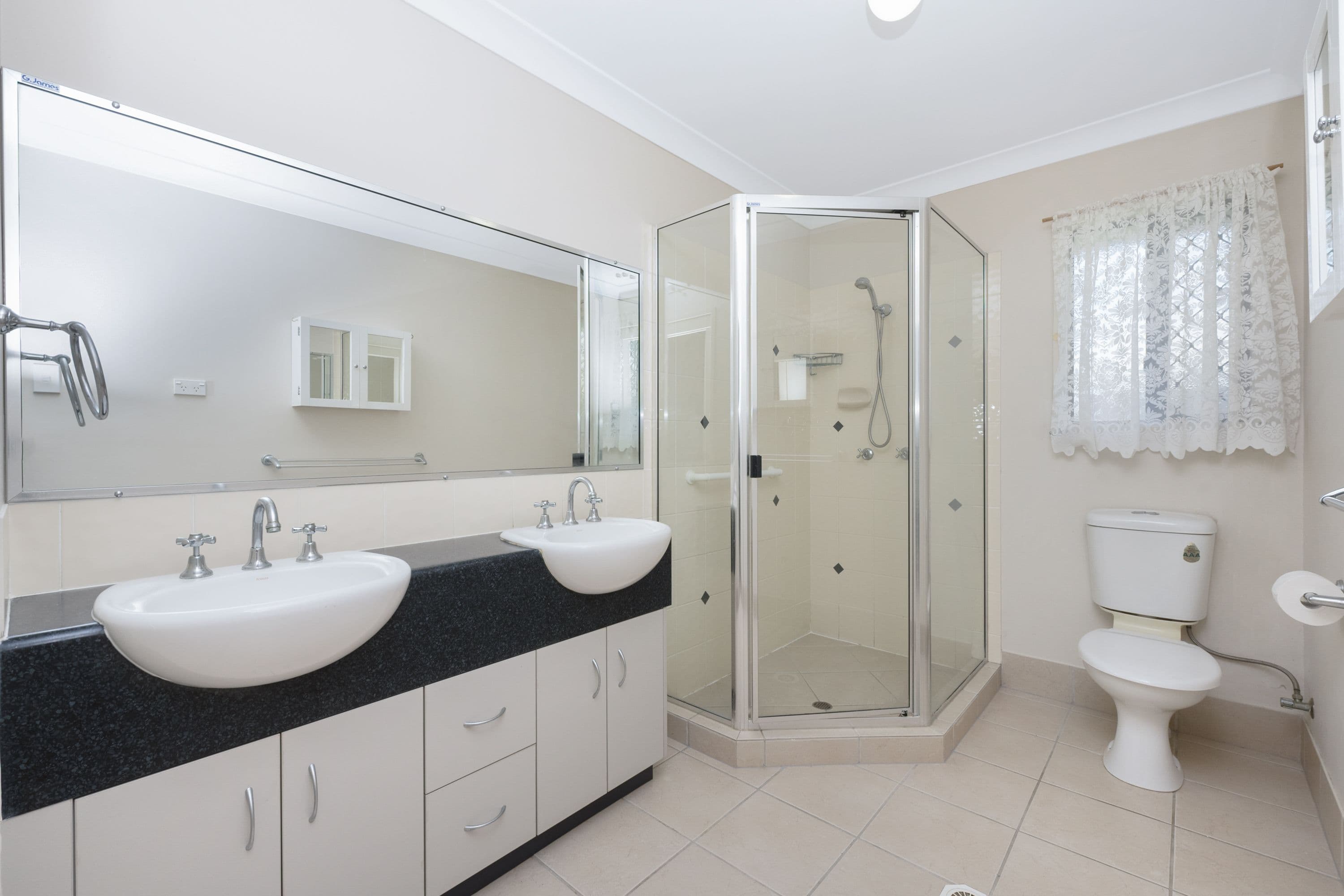 11 Fitzgerald Crescent, Kirwan QLD 4817, Kirwan - Thumbnail 6