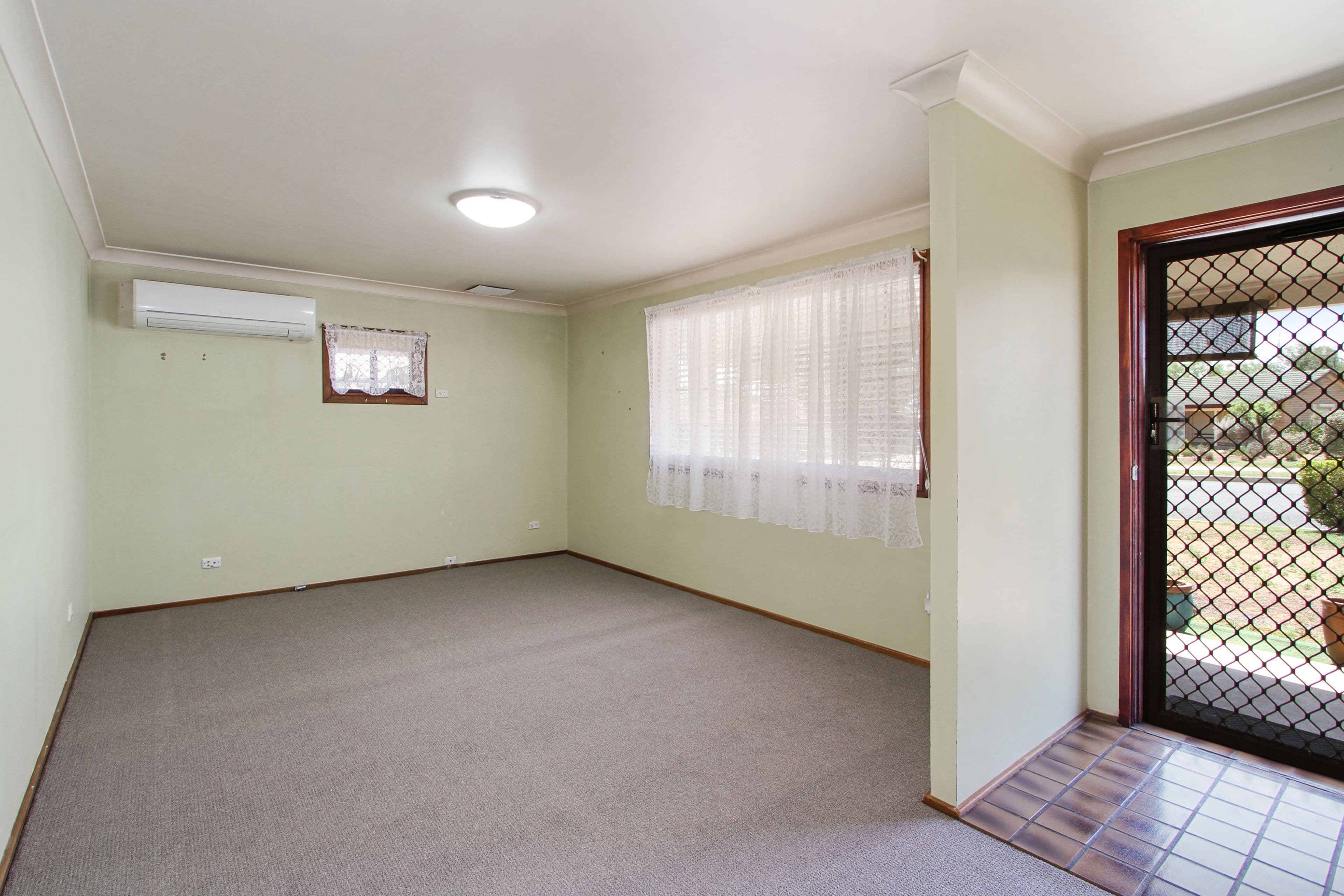 10 MacGregor Street, Tamworth NSW 2340, Tamworth - Thumbnail 2