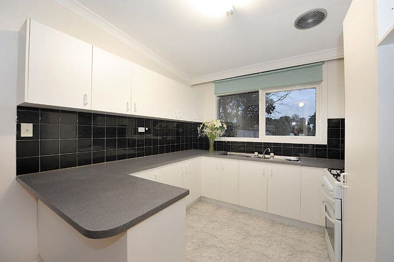 16 Loretto Avenue, FERNTREE GULLY VIC 3156, Ferntree Gully - Thumbnail 2