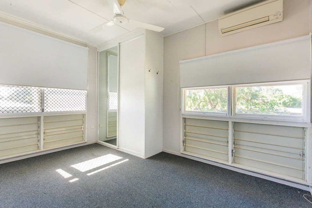 114 Hospital Road, Emerald QLD 4720, Emerald - Thumbnail 7
