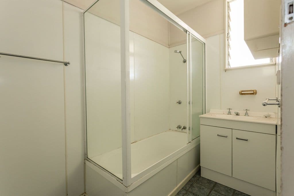 114 Hospital Road, Emerald QLD 4720, Emerald - Thumbnail 8