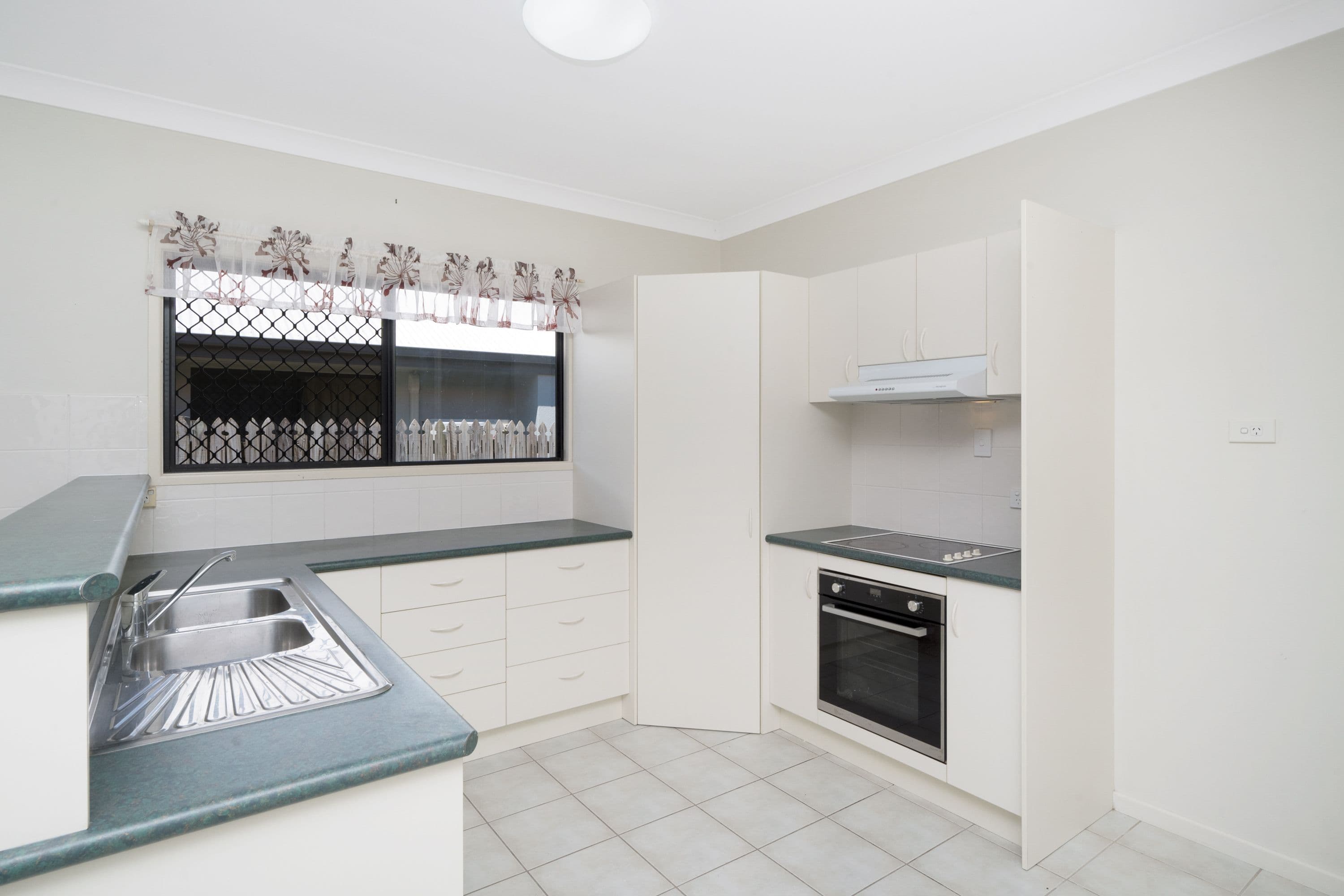 27 Southern Cross Circuit, Douglas QLD 4814, Douglas - Thumbnail 4