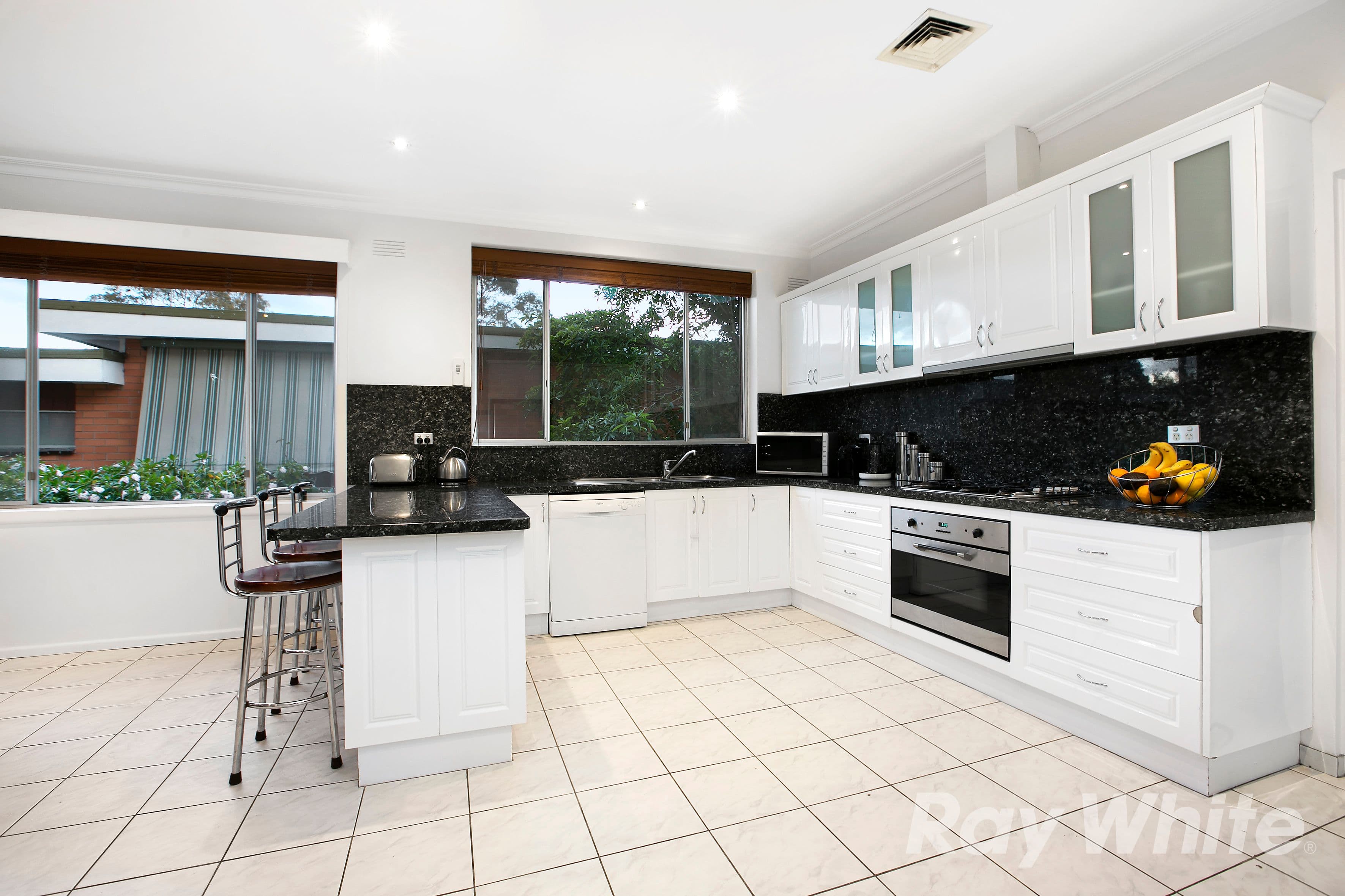 6 Clyden Court, Burwood East VIC 3151, Burwood East - Thumbnail 3
