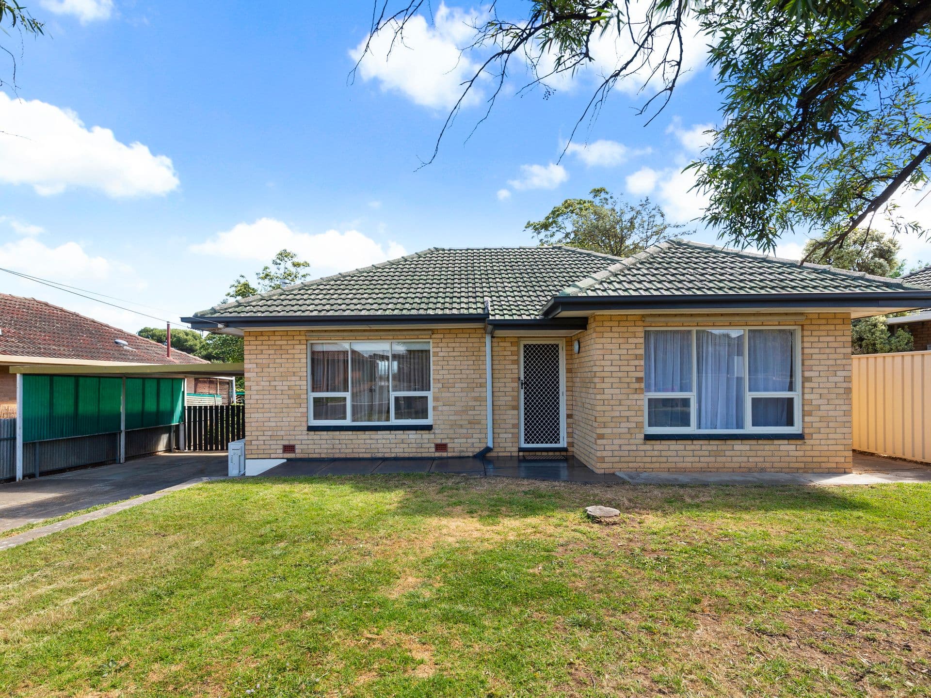13 Roger Road, Morphett Vale SA 5162, Morphett Vale - Thumbnail 2