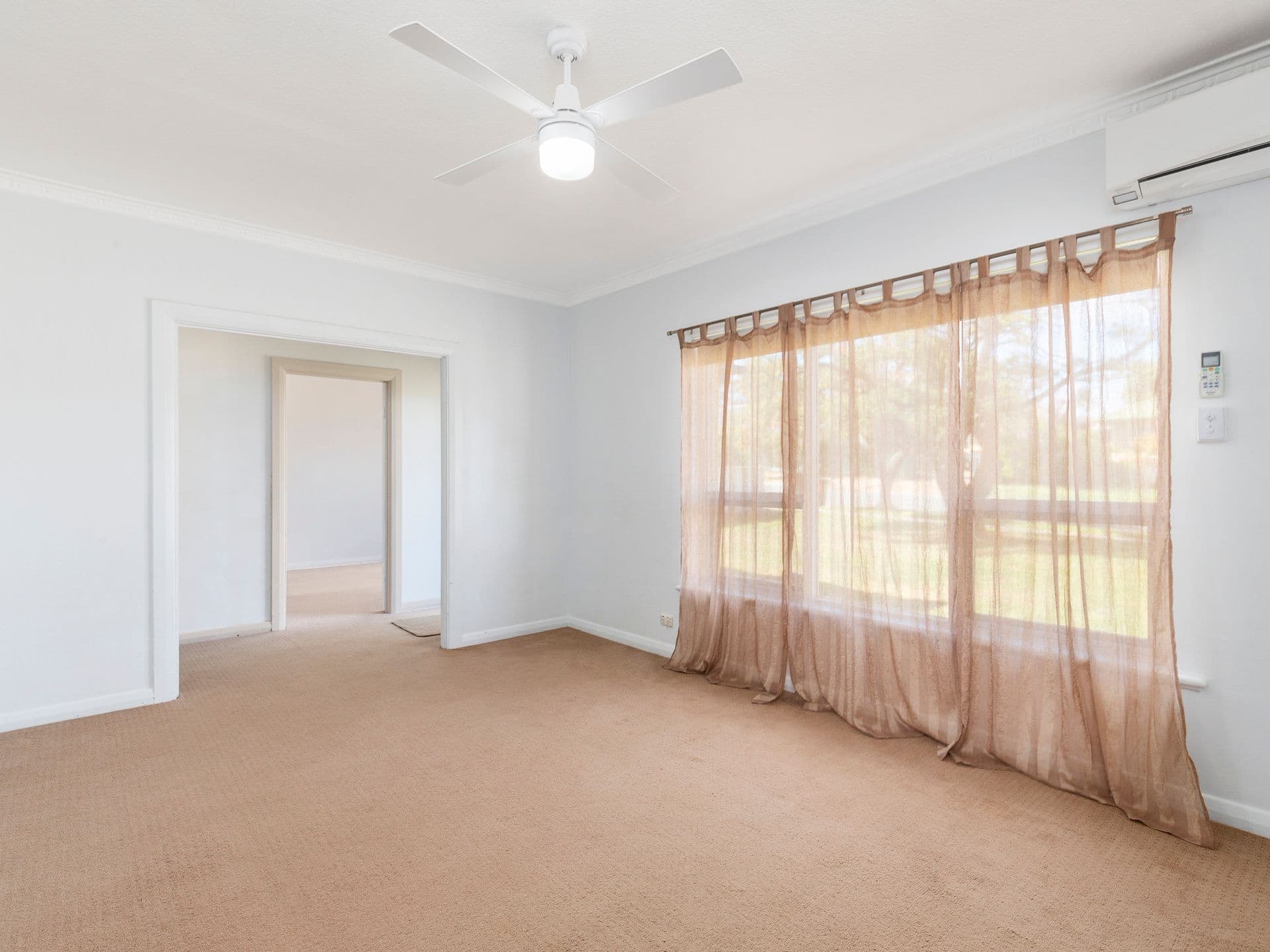 13 Roger Road, Morphett Vale SA 5162, Morphett Vale - Thumbnail 4