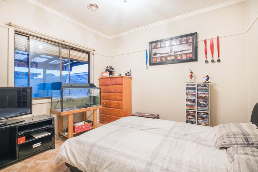 43 Allenby Avenue, Reservoir VIC 3073, Reservoir - Thumbnail 7