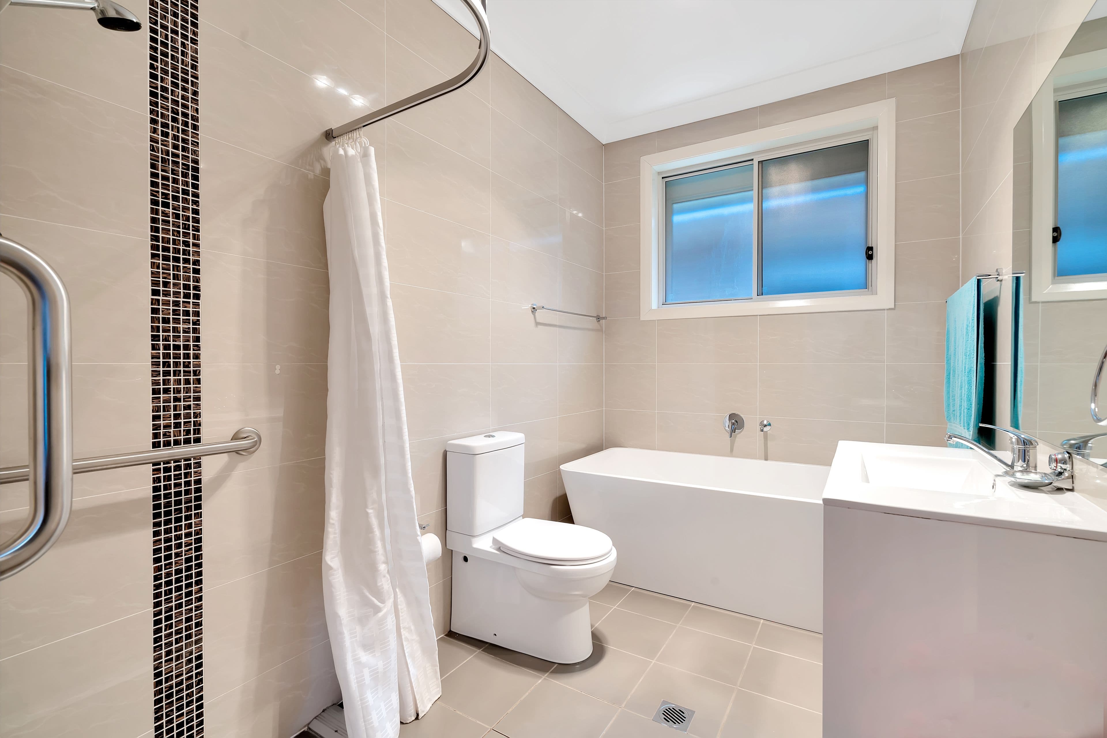 21 Leeton Road, Hinchinbrook - Thumbnail 6
