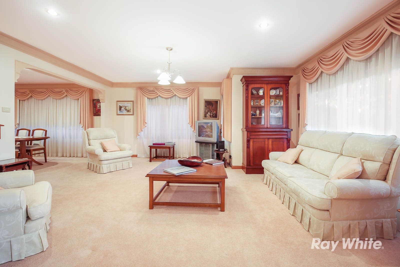 3 Brooke Avenue, Castle Hill - Thumbnail 2
