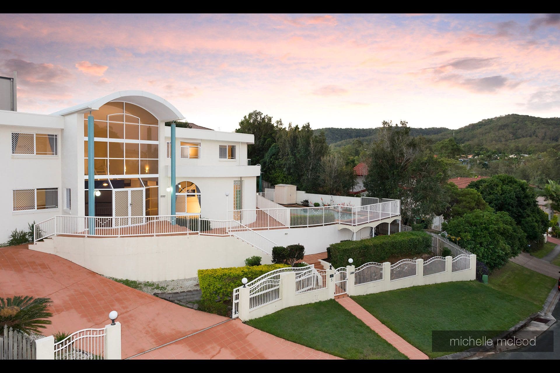 5 Kagoola Close, Chapel Hill QLD 4069, Chapel Hill - Thumbnail 2