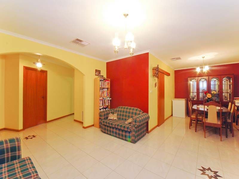 10 Lochmaben Court, GREENVALE VIC 3059, Greenvale - Thumbnail 2