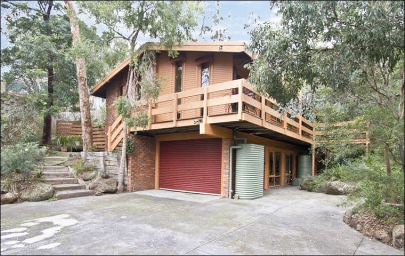 10 Somerleigh Crescent, GREENSBOROUGH VIC 3088, Greensborough - Image 1
