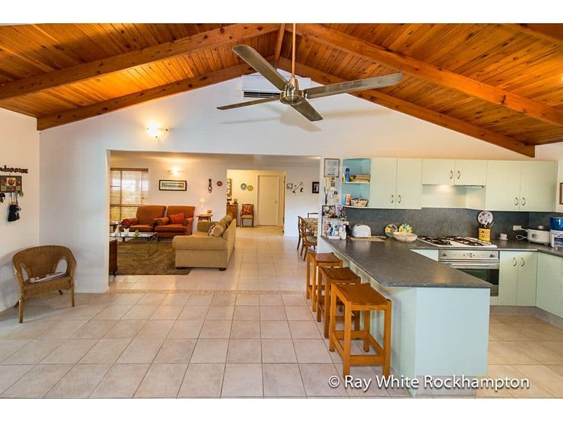 15 Rees Jones Close, FRENCHVILLE QLD 4701, Frenchville - Thumbnail 5