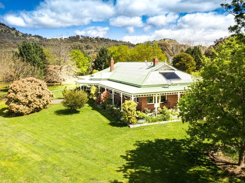 41 Ogilvies Road, Mansfield VIC 3722, Mansfield - Image 1
