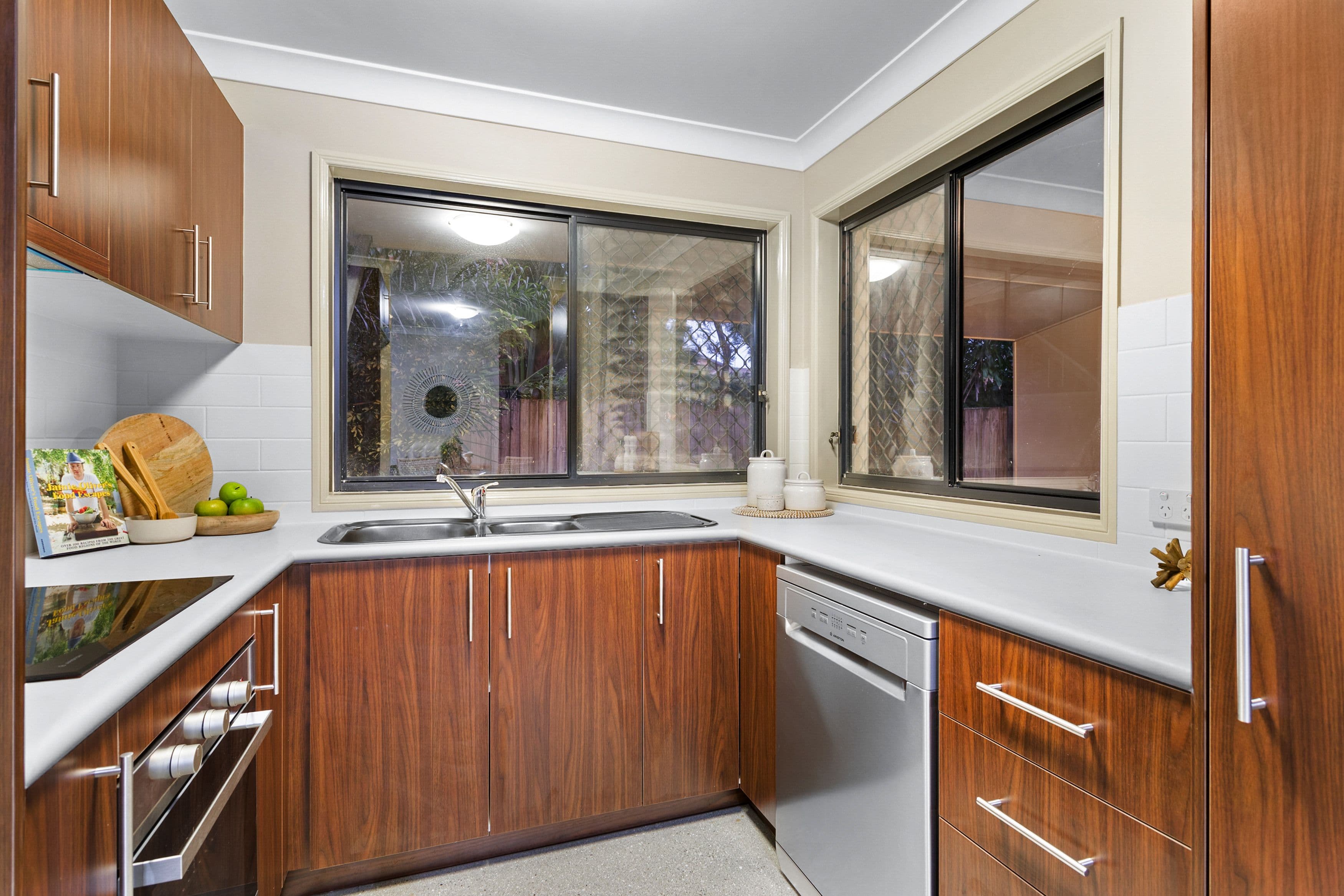 14 Grant Street, Redcliffe QLD 4020, Redcliffe - Thumbnail 7