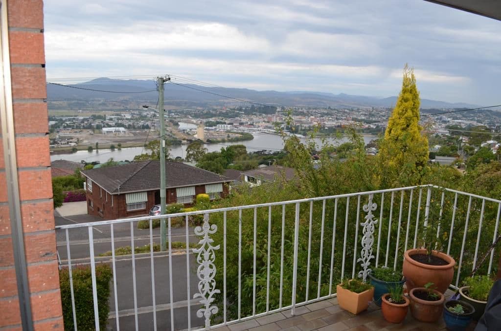 27 Whitford Grove, TREVALLYN TAS 7250, Trevallyn - Thumbnail 3