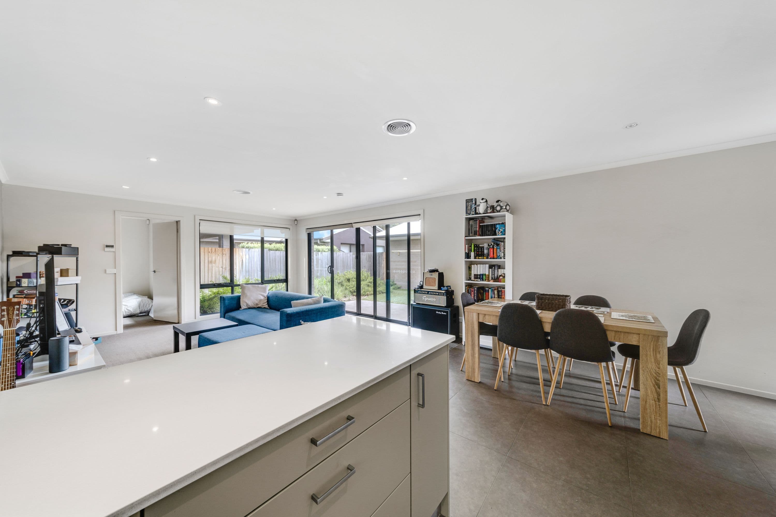 3 Coppin Place, Weetangera ACT 2614, Weetangera - Thumbnail 2