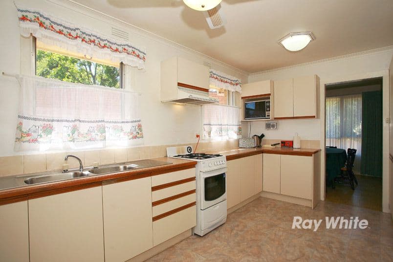 13 Belvedere Court, NOBLE PARK VIC 3174, Noble Park - Thumbnail 2