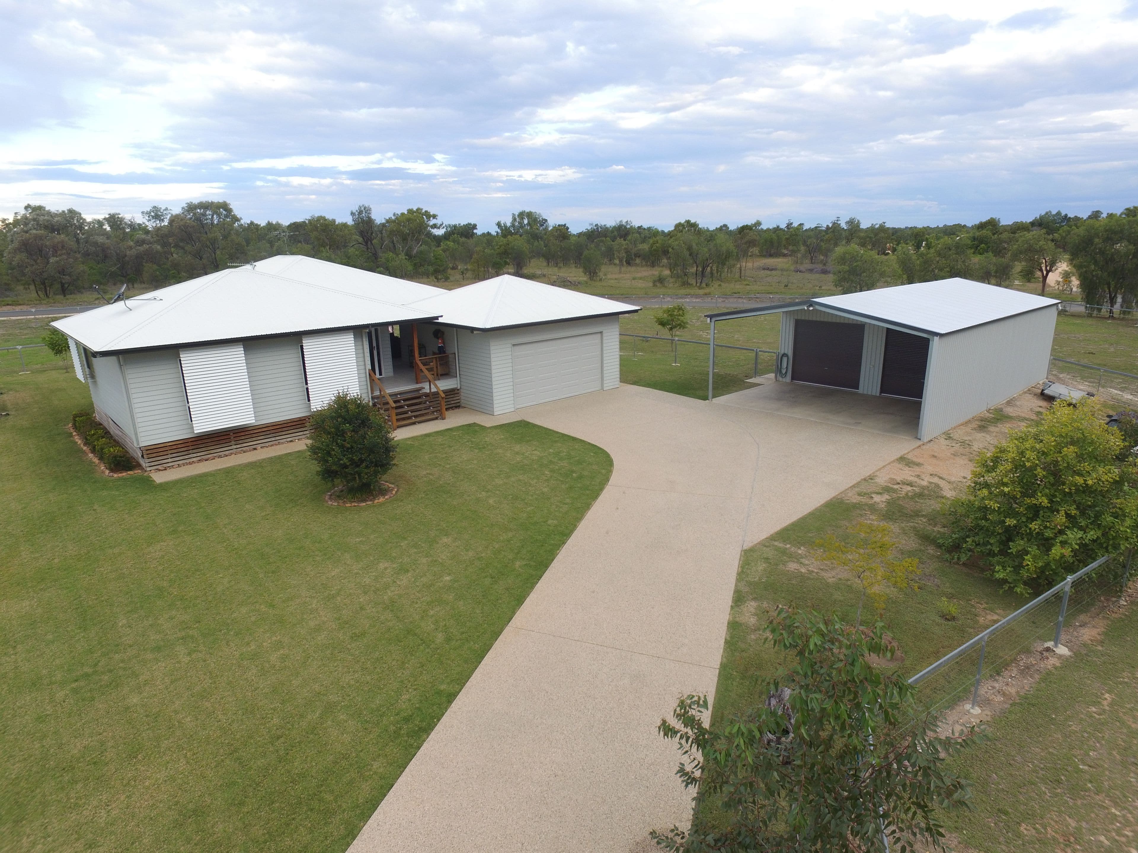 15 Banyula Close, Emerald QLD 4720, Emerald - Thumbnail 2