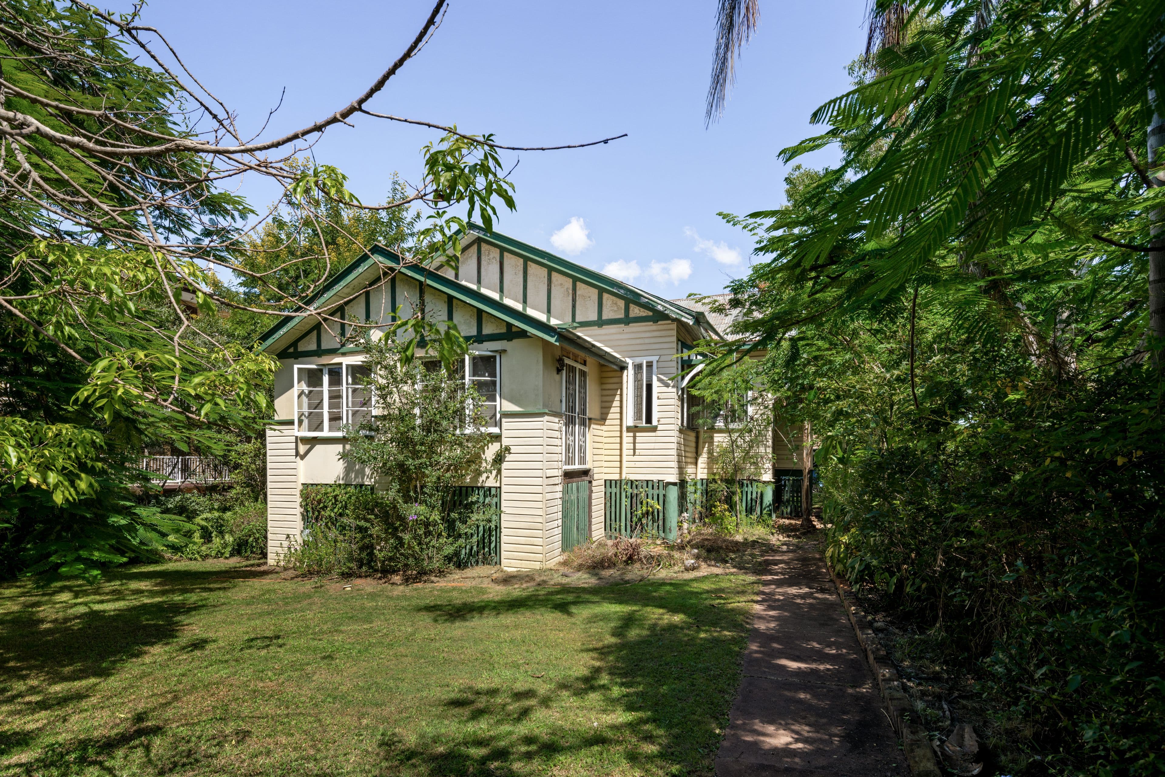 141 Windermere Road, Hamilton QLD 4007, Hamilton - Thumbnail 2
