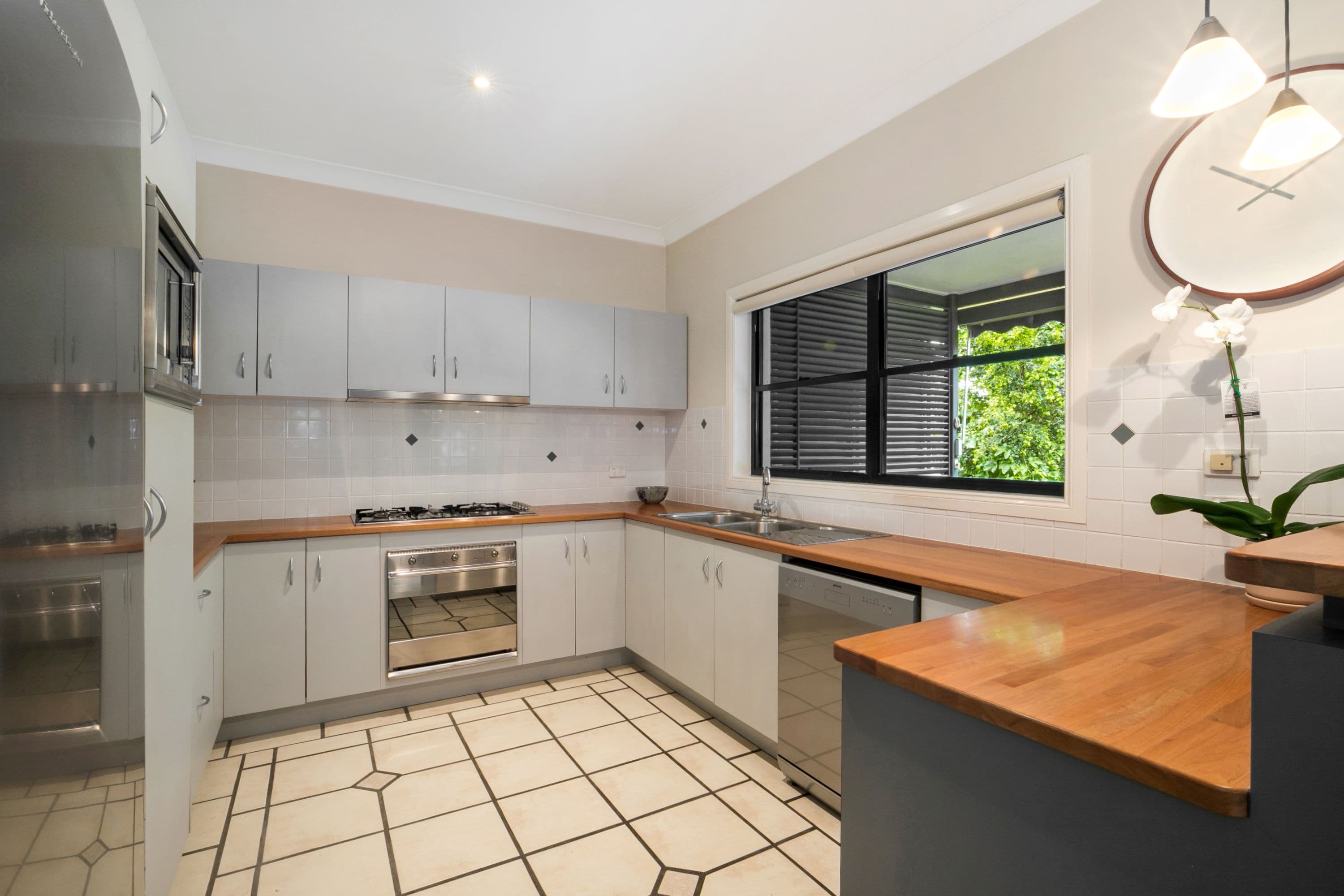 3 Isles Road, Indooroopilly QLD 4068, Indooroopilly - Thumbnail 2