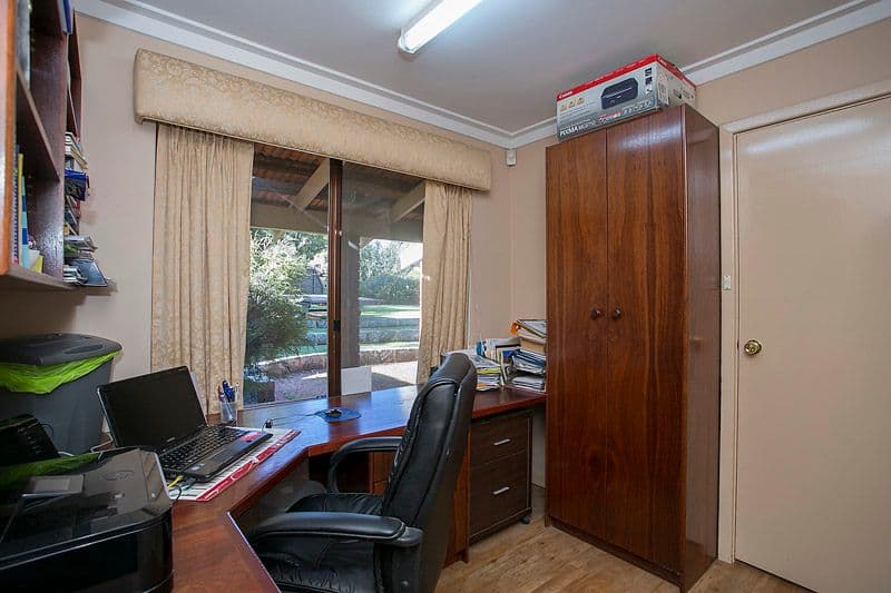 235 Grove Road, LESMURDIE WA 6076, Lesmurdie - Thumbnail 6