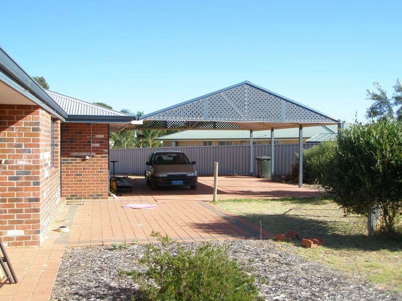 14 Cedar Crescent, STRATHALBYN WA 6530, Strathalbyn - Thumbnail 2