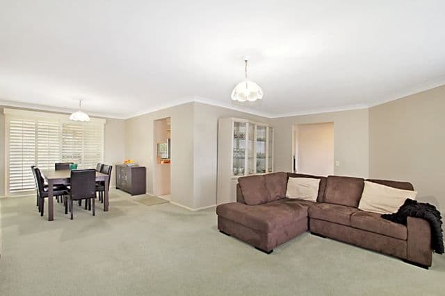 22 Tattler Way, BURLEIGH WATERS QLD 4220, Burleigh Waters - Thumbnail 2
