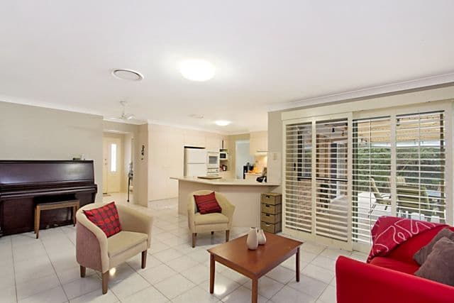 22 Tattler Way, BURLEIGH WATERS QLD 4220, Burleigh Waters - Thumbnail 6