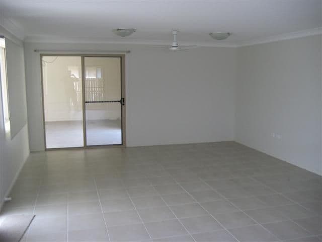 13 Oasis Court, GLADSTONE QLD 4680, South Gladstone - Thumbnail 3