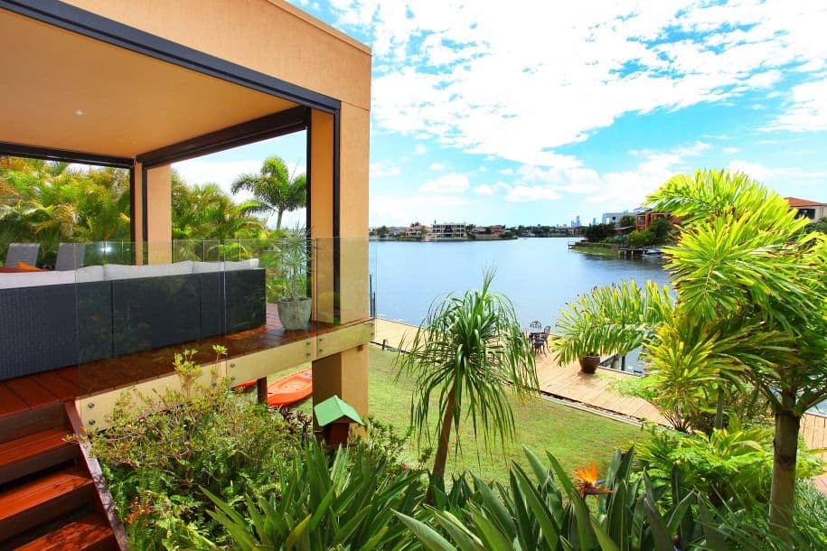 25 Clear Water Bay Avenue, CLEAR ISLAND WATERS QLD 4226, Clear Island Waters - Thumbnail 2