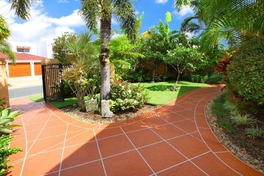 25 Clear Water Bay Avenue, CLEAR ISLAND WATERS QLD 4226, Clear Island Waters - Thumbnail 7