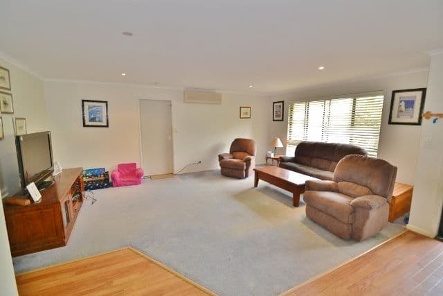 11 Redwood Court, LANDSBOROUGH QLD 4550, Landsborough - Thumbnail 2