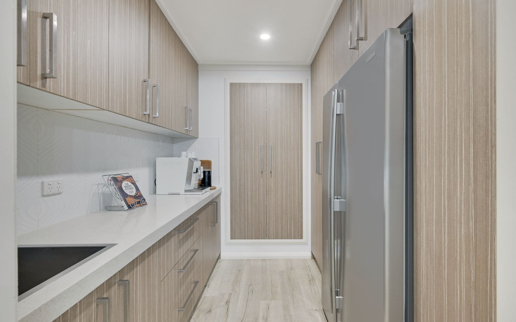 8 Lawn Avenue, Bradbury NSW 2560, Bradbury - Thumbnail 5