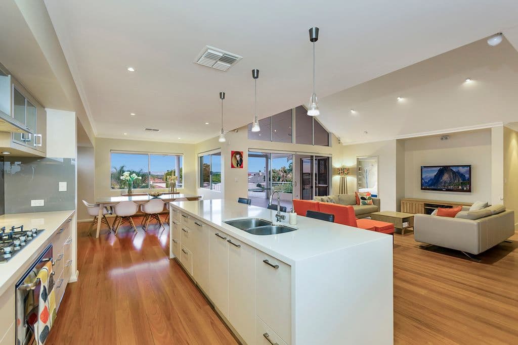24 Pepler Avenue, Salter Point WA 6152, Salter Point - Thumbnail 2