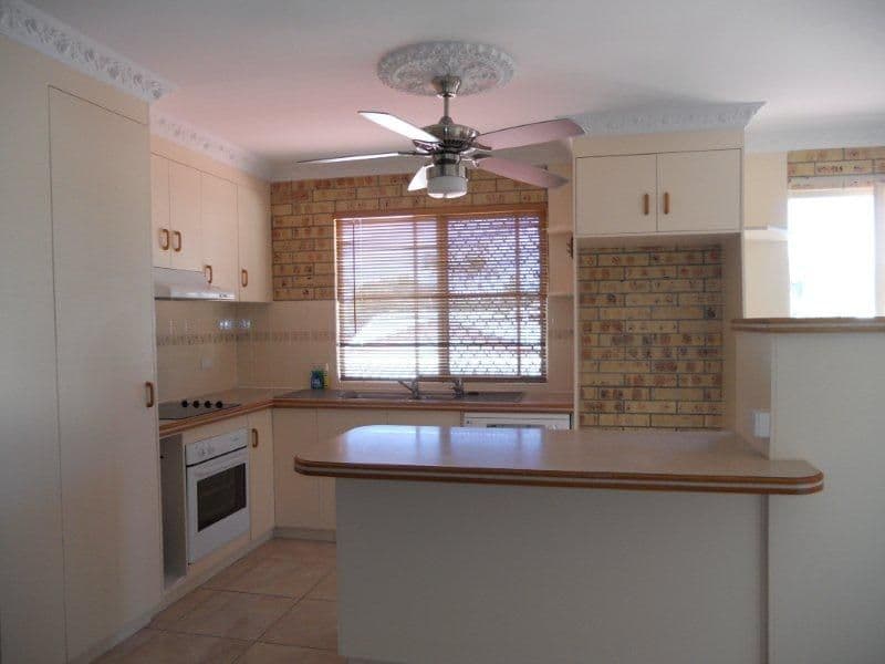 22 Cassia Street, BEACONSFIELD QLD 4740, Beaconsfield - Thumbnail 3
