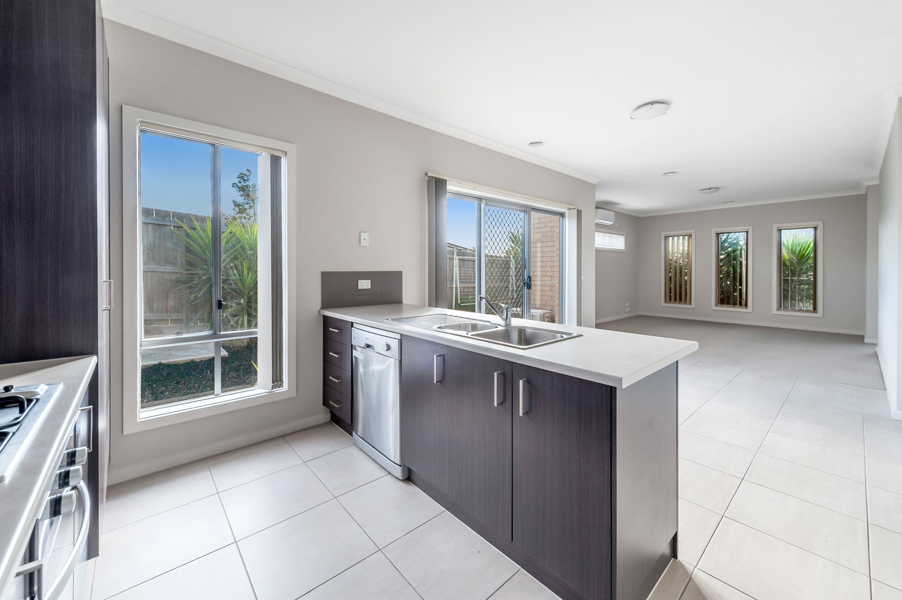 9 Leveque Loop, Craigieburn VIC 3064, Craigieburn - Thumbnail 3