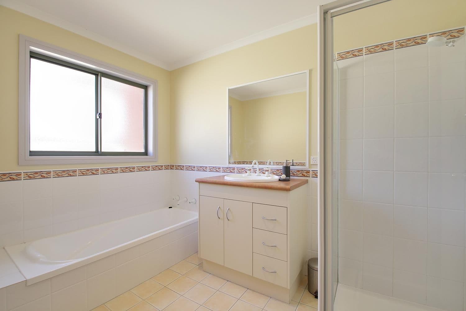 10 Ivy Lea Place, GOULBURN NSW 2580, Goulburn - Thumbnail 3
