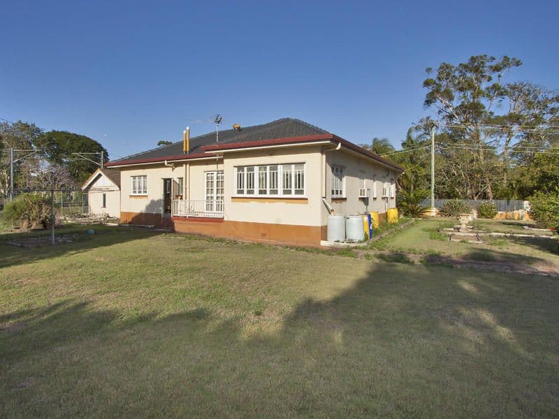 1 Bridge Street, SANDGATE QLD 4017, Sandgate - Thumbnail 3