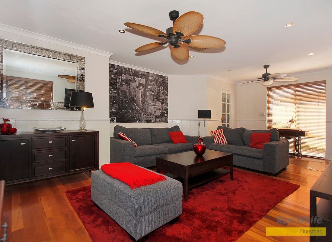 7 Giralia Parkway, BALLAJURA WA 6066, Ballajura - Thumbnail 2