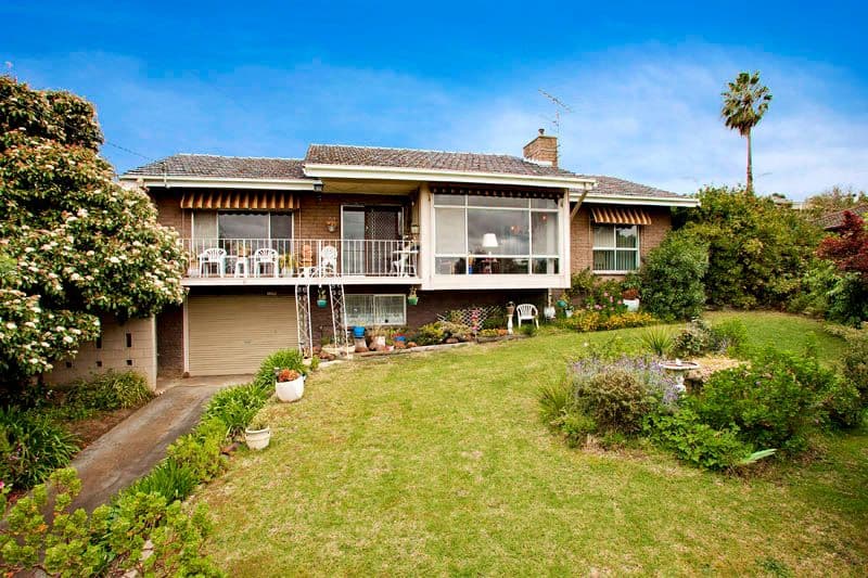 15 Jinjella Road, HIGHTON VIC 3216, Highton - Image 1