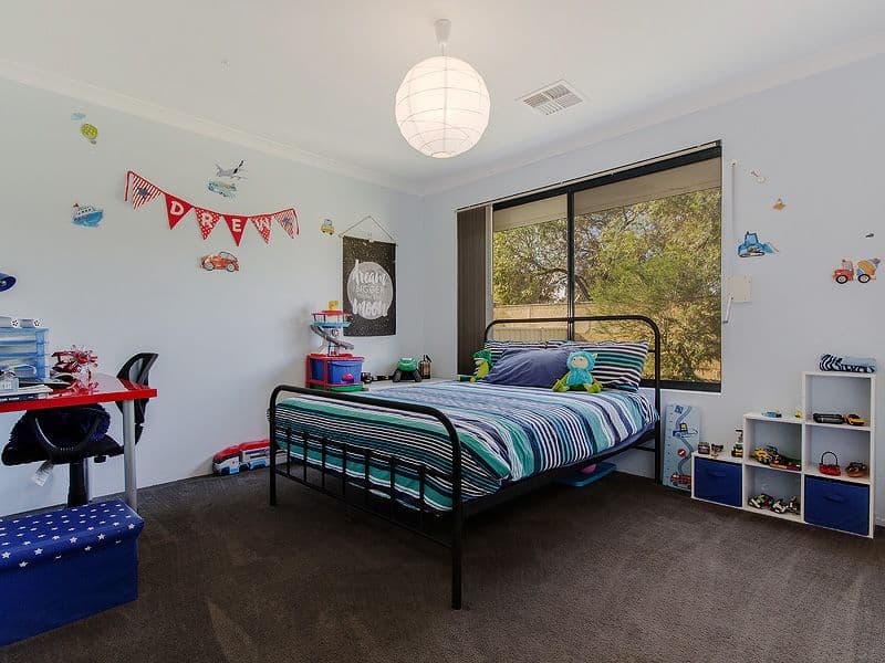 14 Ravenglass Crescent, Waikiki WA 6169, Waikiki - Thumbnail 8