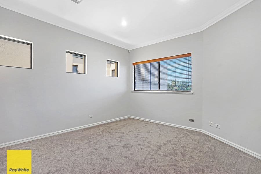 134 Moulden Avenue, Yokine WA 6060, Yokine - Thumbnail 5