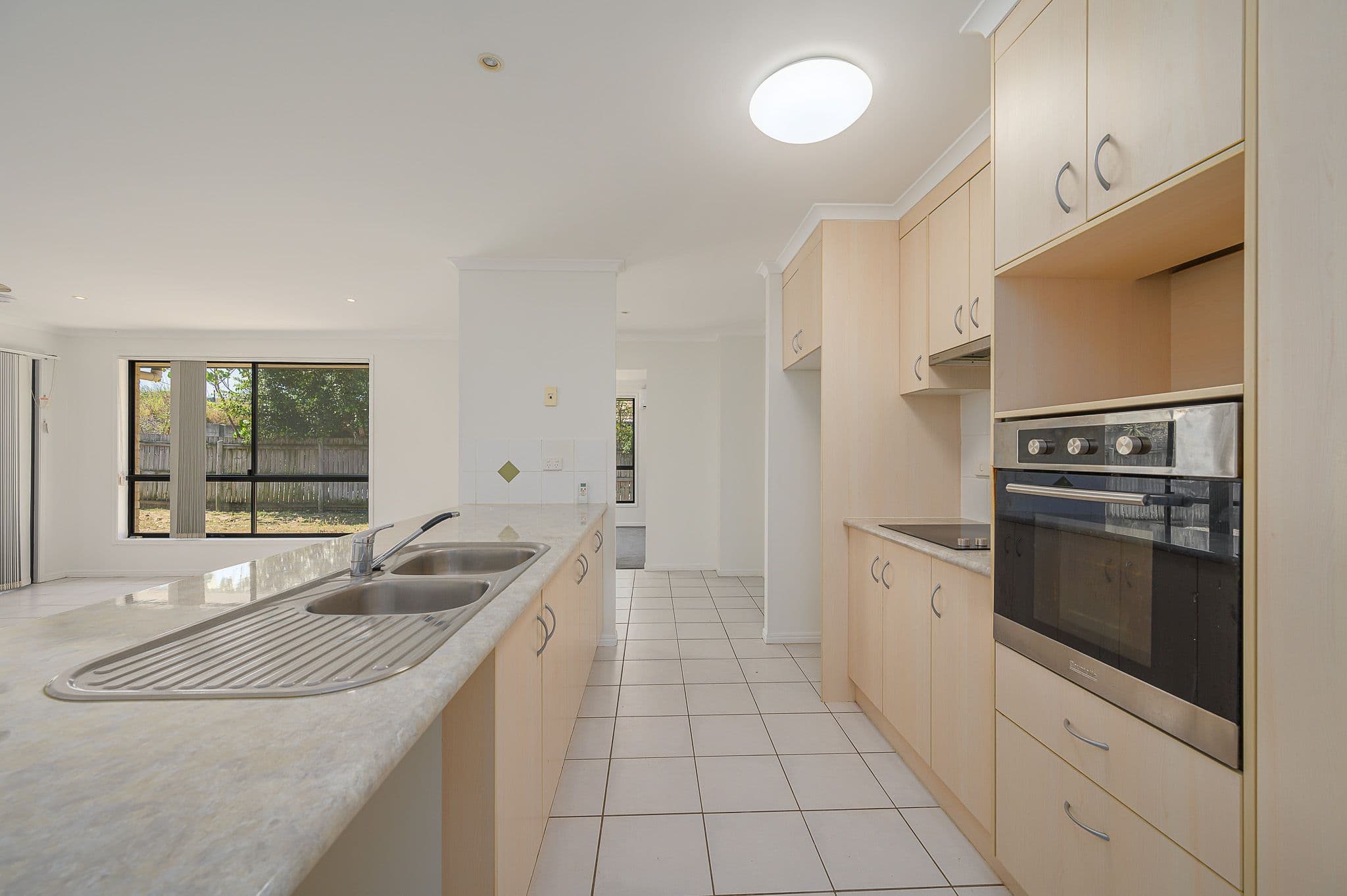 15 Bridgeman Place, New Auckland QLD 4680, New Auckland - Thumbnail 3