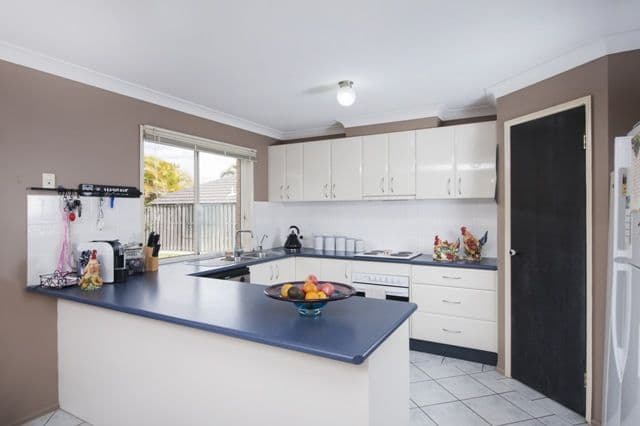 16 Brittany Drive, Oxenford QLD 4210, Oxenford - Thumbnail 5