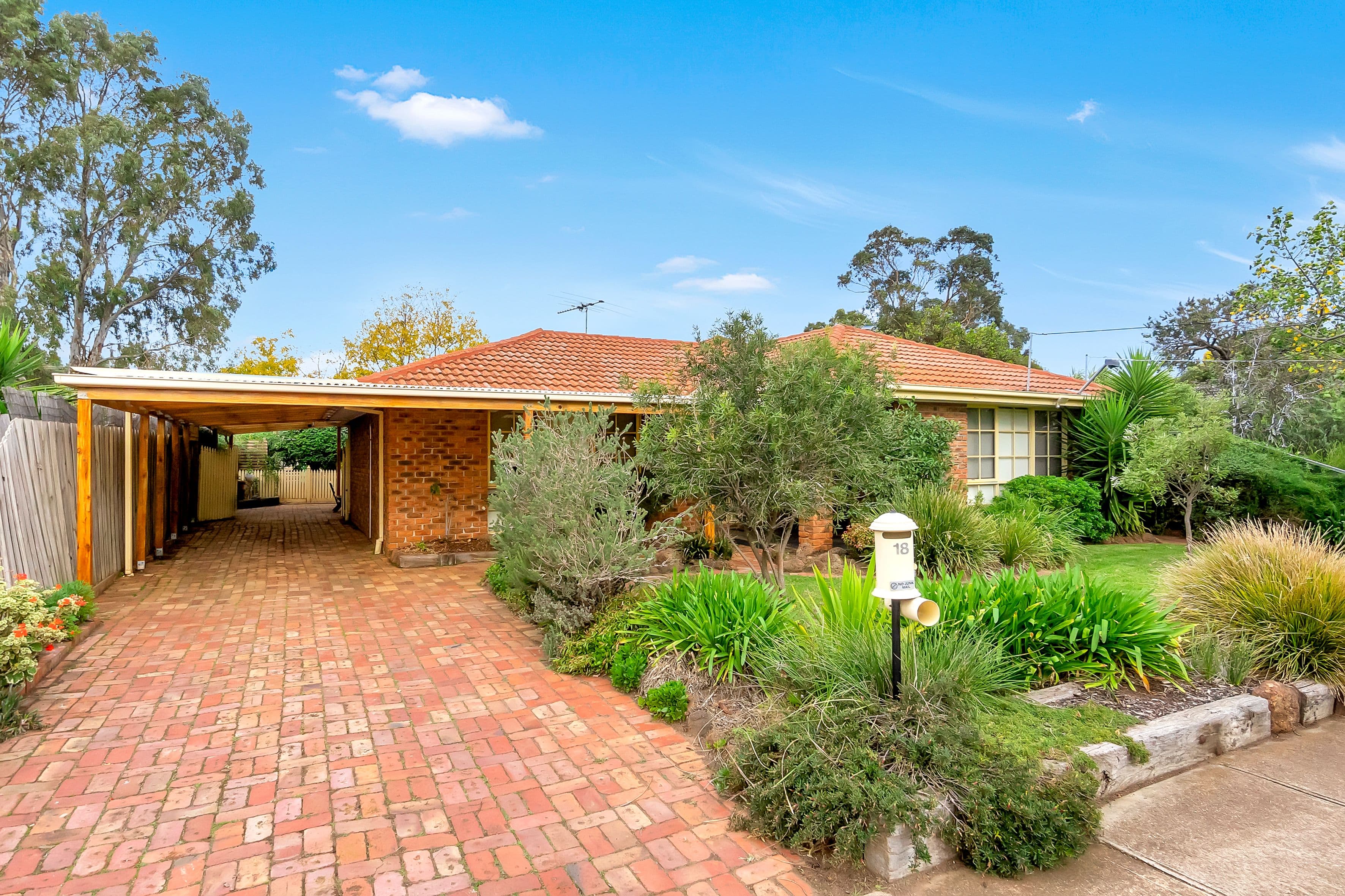 18 Windsor Avenue, Wyndham Vale VIC 3024, Wyndham Vale - Thumbnail 2