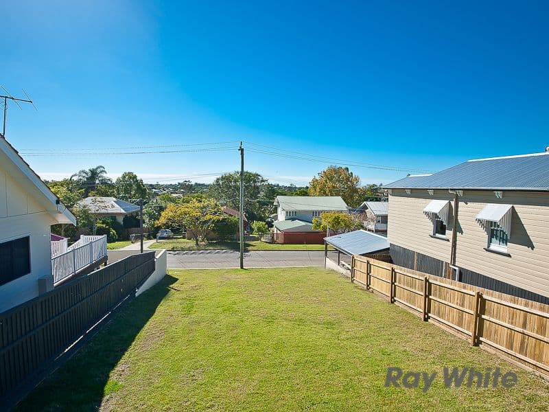 15 Gurley Street, WAVELL HEIGHTS QLD 4012, Wavell Heights - Thumbnail 4