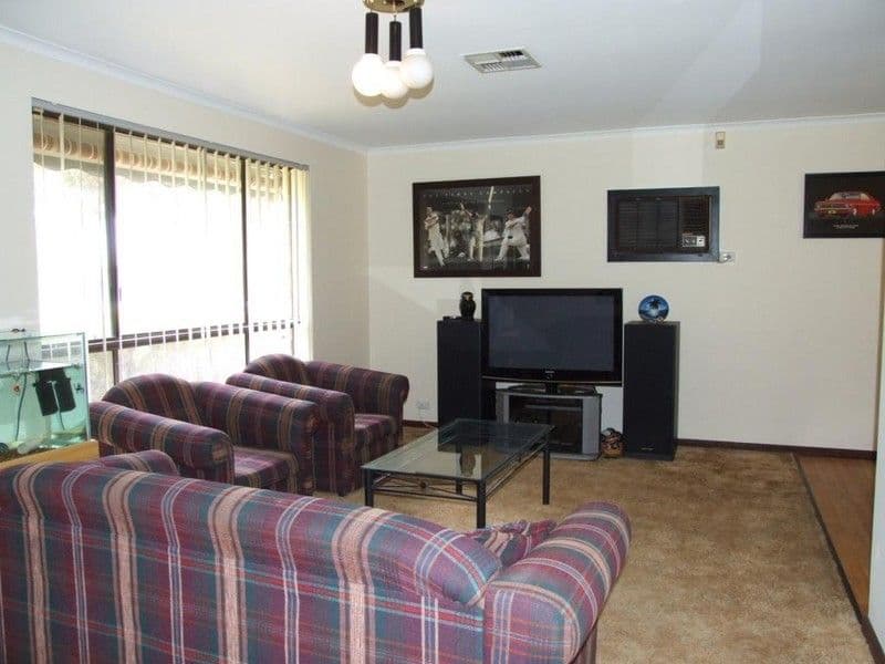 17 Bond Avenue, BURTON SA 5110, Burton - Thumbnail 2
